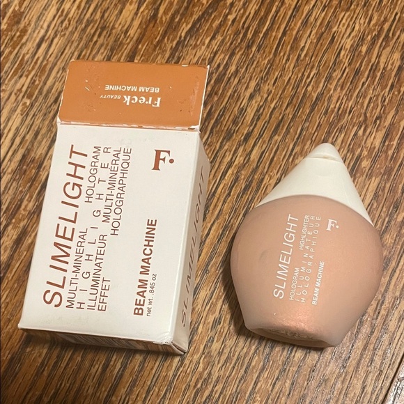 Freck Beauty Other - Freck Beauty SlimeLight Hologram Highlighter in Warm Tan